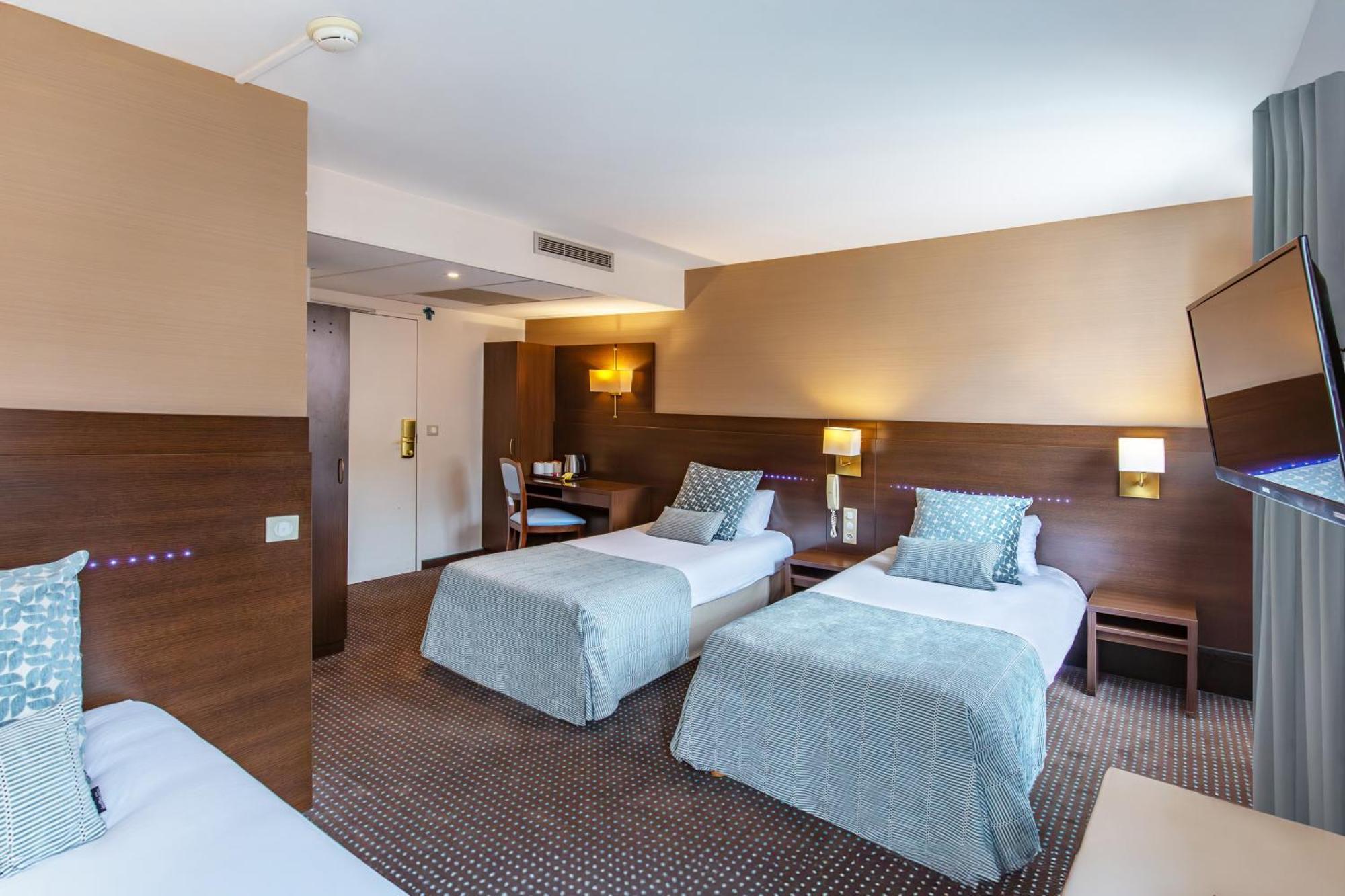 Hôtel Helgon - Lourdes Pyrénées Esterno foto